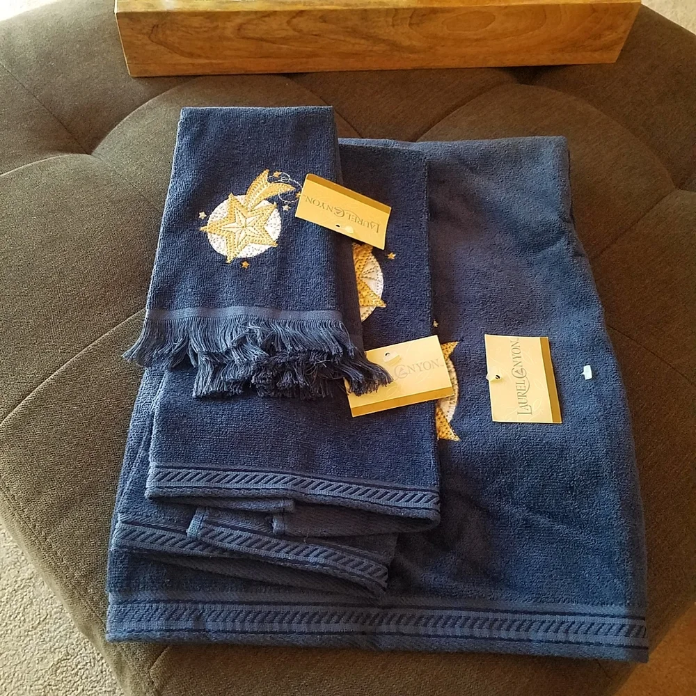 Laurel Canyon Bathworks Celestial Navy Blue Sun Moon Stars 3-pc Towel Set NWT